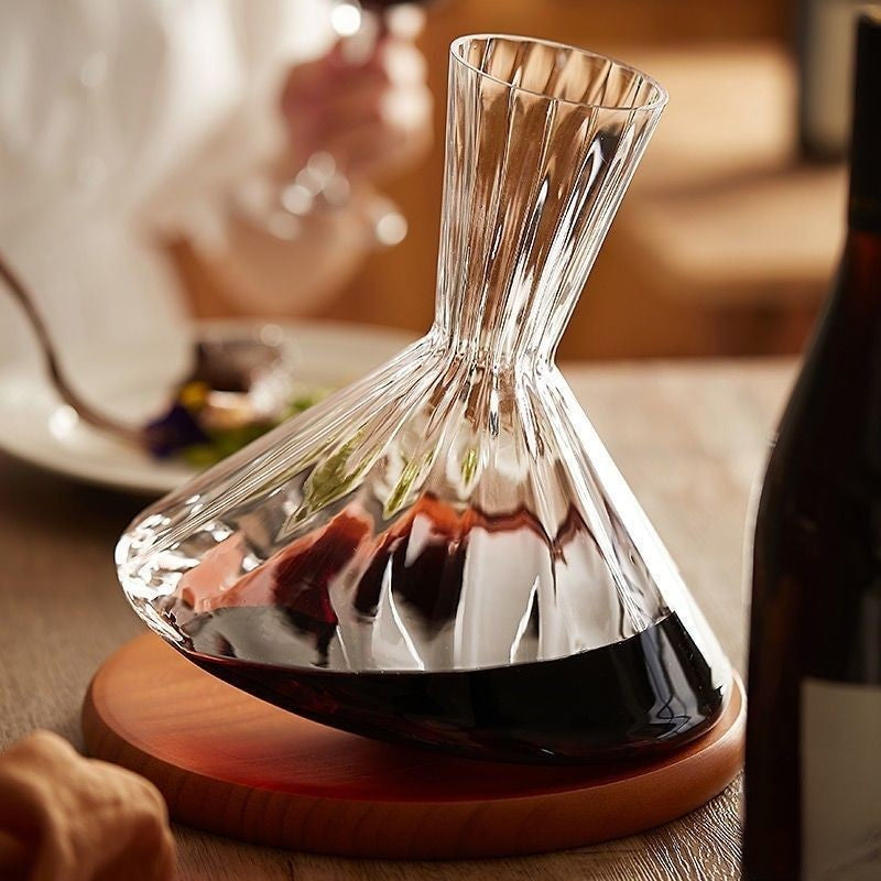 magette Rotatable Wine Decanter with Wooden Stand – Elegant Aerating Carafe
