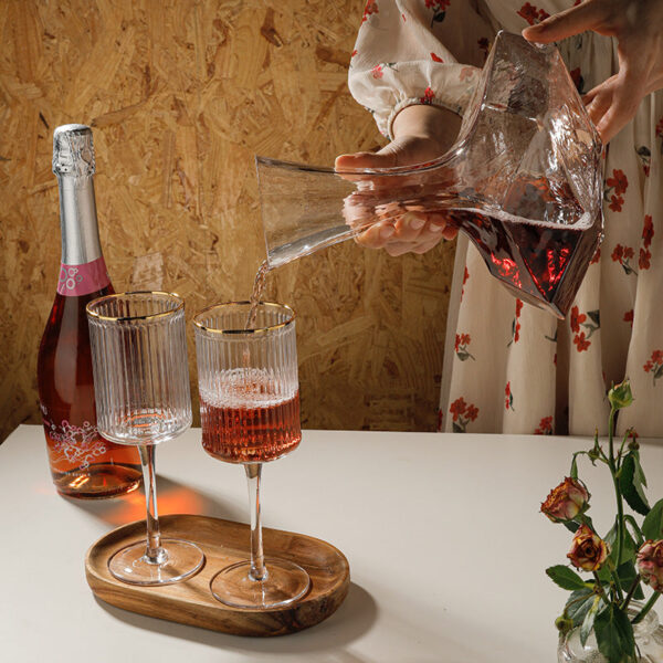 magette Geometric Crystal Wine Decanter – Modern Glass Carafe - Image 10