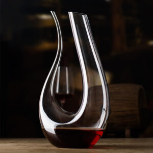 magette Swan-Inspired Crystal Wine Decanter – Elegant Curved Glass Carafe