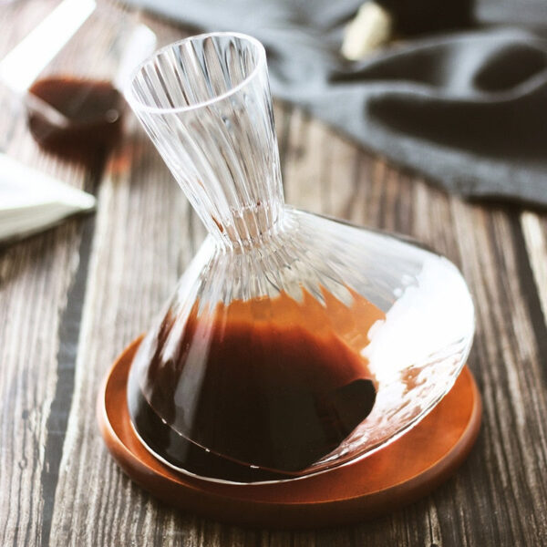 magette Rotatable Wine Decanter with Wooden Stand – Elegant Aerating Carafe - Image 4